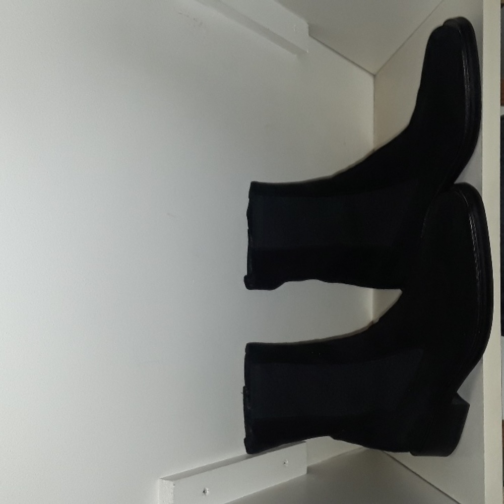 Vintage Richard Tyler Black Suede "Anywhere" Boot
